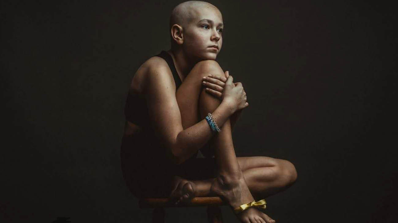斯凯拉·斯卡尼卡亚在接受截肢手术之前，在被诊断患有癌症之后。