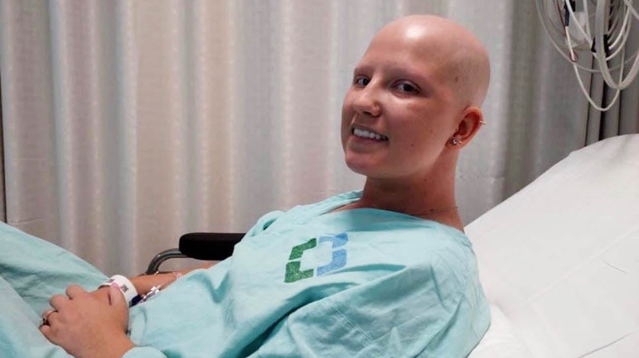 莎拉在克利夫兰诊所接受癌症治疗。