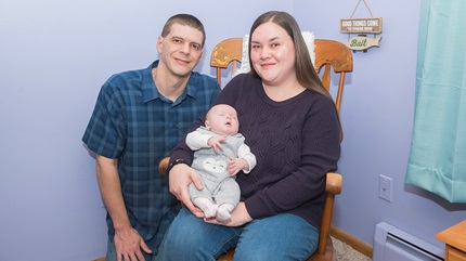 阿克伦综合医院在怀孕期间帮助梅里特一家。