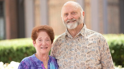 结婚34年后，佩吉的丈夫大卫仍然是她最坚定的支持者之一。