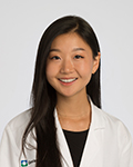Stacy Jeong，医学博士